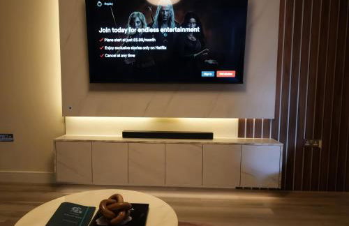 Adeluxe Aura - Entire Ultra Luxury- Super King Bed with Free WiFi, Netflix and Amazon Prime - Foto 23