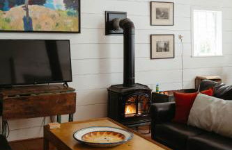 1850s Maine Farmhouse featured in Condé Nast Traveler with 11 Acres Near Water - Foto 6