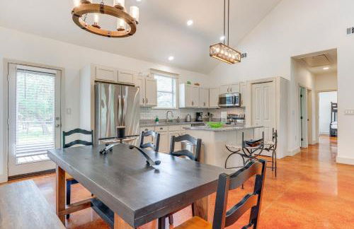 San Marcos Home with Fire Pit about 10 Mi to Downtown! - Photo 5