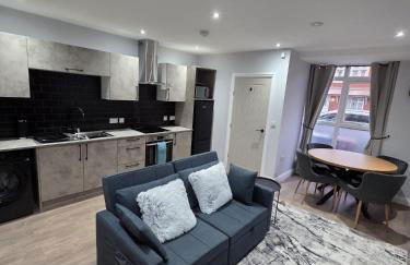 Easy access to manchester airport &city centre - Photo 3