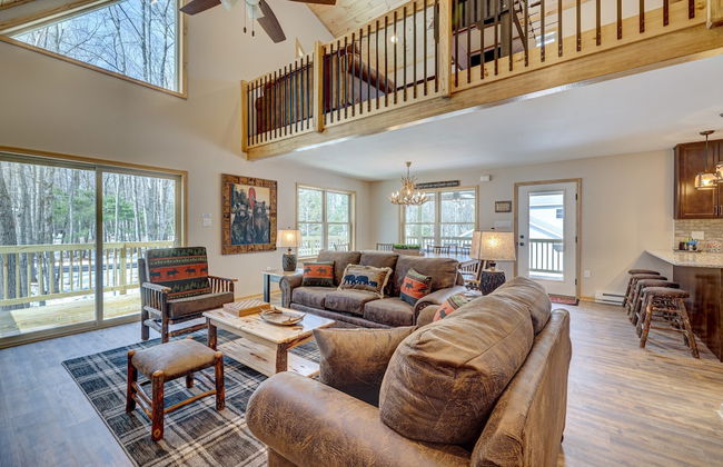 Over the Top Lodge by Avantstay Hot Tub, Shared Pool, Beach/lake Access - Foto 17