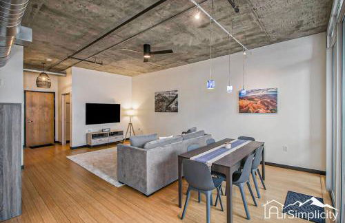 Condo w pvt balcony & gym access - Foto 11