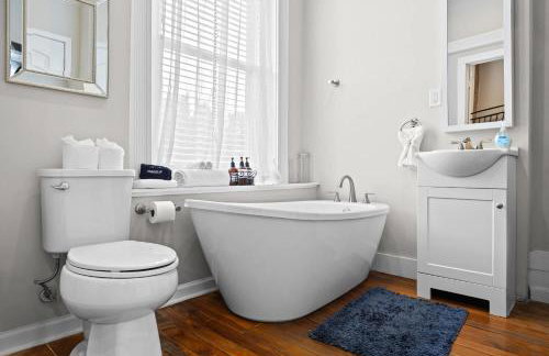 Historic 3-BR Downtown Bourbon Getaway - Foto 38