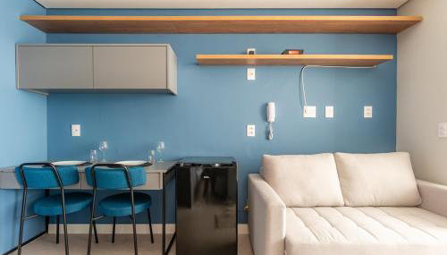 Studio Decorado Moderno ao lado Metrô Giovanni com Varanda - Acomoda até 4 pessoas - Foto 3