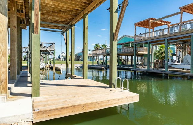 Boats Fishing and Exquisite Decor - Foto 24