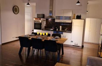 Homey Apartments Harbor Suite - Parking Two Bathrooms Netflix Sea view - Photo 12