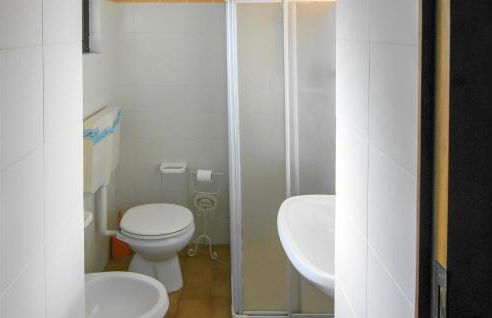 Awesome Home In Macchino With Kitchen - Foto 26