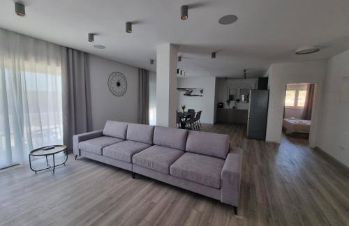 Villa Madison, Spacious Sea View Apartments Near Zadar with heated pool - Photo 40