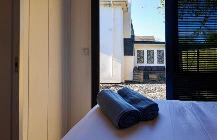 The Gatwick Cabin With Airport Parking Available - Foto 13