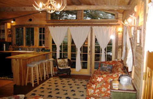 All Season Romantic One-Room Cabin on Moody Pond, in Upstate New York - Foto 12