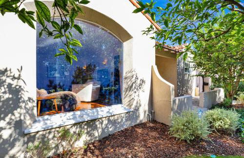 Charming 2BR 2BA Los Angeles Home with Character - Foto 23