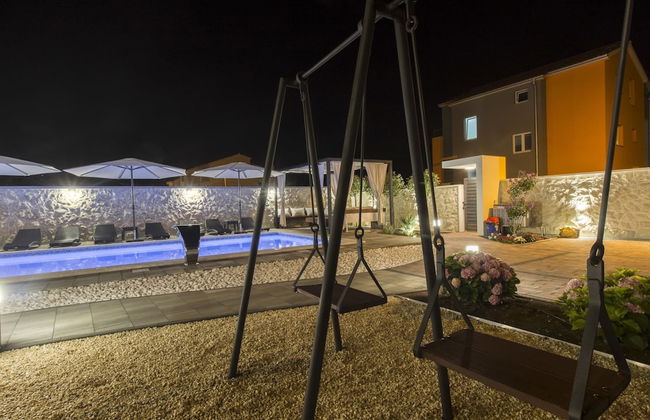 Exquisite Villa with Private Hot Tub in Grebaštica - Foto 37