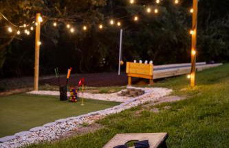 Epic Family Stay - 40' Putting Green, Theater, Hot Tub, Sauna - Foto 42