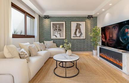 VACATION MARBELLA I Private HEATED Swimming pool, Walking distance to Puerto Banus, Security 24-7, BBQ, WiFi - Photo 3