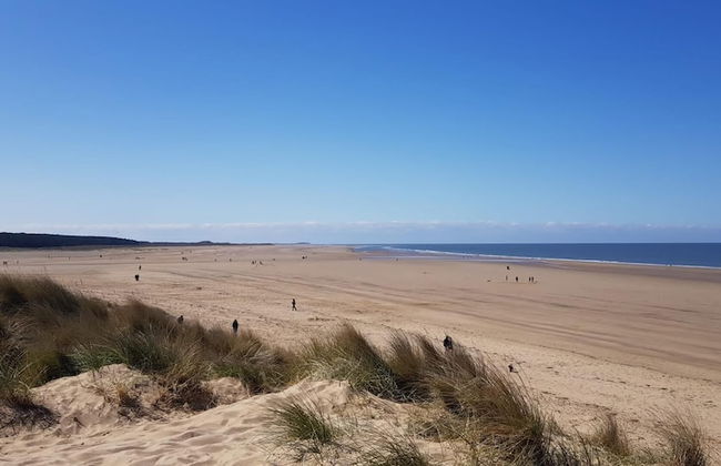 Beautiful 6-bed Dog Friendly Cottage in Heacham - Photo 31