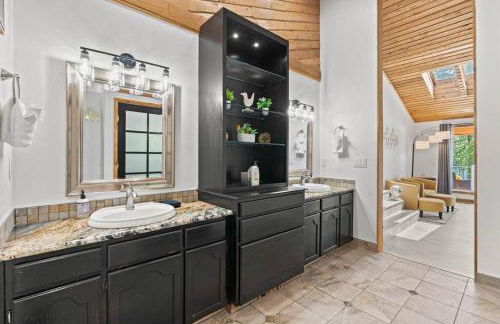 Luxe Lake Home Reflect Recharge and Reconnect - Foto 21