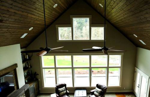 Riverfront Romantic Getaway Rental near Mount Pilchuck in Granite Falls, Washington - Foto 4