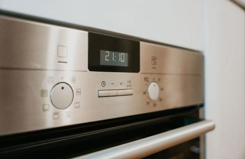 Spacious Penthouse with AC and Free Parking Steps Away From the Central Station - Foto 51