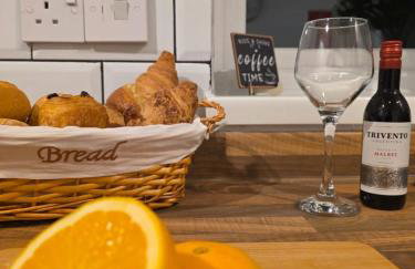 Cambridge Stylish Hot Tub Stay Sleeps 10 - Foto 16