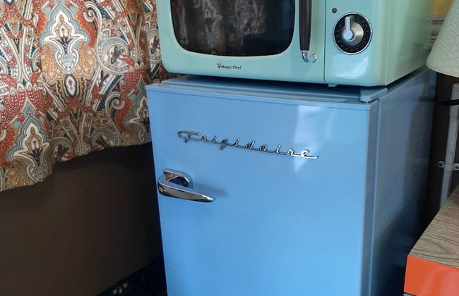 The New Star Motel with Studio-Kitchens: 1950s Extended-Stay Lodging and Retreat Center - Photo 55