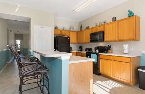 8 miles to Disney, 20 miles Universal, private pool, pool table, washer, dryer, cable, wifi, roku - Foto 10