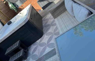 Town center cottage with Hot tub - Foto 12