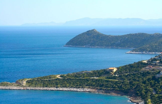 Amalia Residences - Photo 27