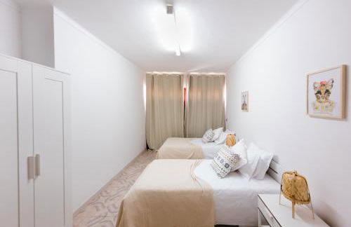 Zambujeira do Mar 4-Bed House Perfect for Families & Friends - Foto 16