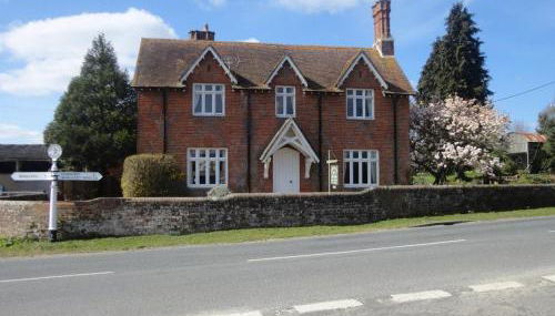 Farmhouse in the heart of the New Forest - Foto 1, Garden view