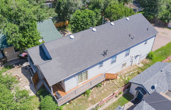 Pet-friendly 4 BR Family Stay Near Downtown - Foto 39