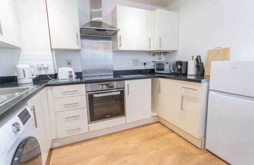 Spacious 2 Bedroom Apartment in Bedford, Near Milton Keynes & Local Business Parks - Foto 18