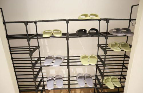 Spacious 3-Story Retreat with Rooftop Terrace and Modern Amenities - Foto 77