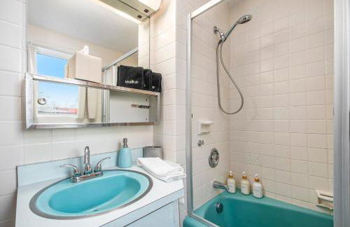 Tahanan - Cozy 4BD Near Downtown & UND - Gameroom - Foto 12