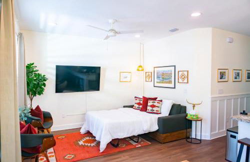 The Prairie Suite Newly Built Upscale Central - Photo 12