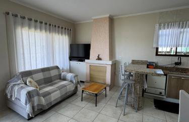 Excelente CASA 2 quadras do mar - Foto 6