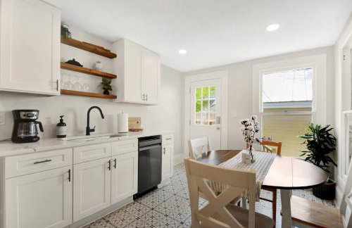 Apothecary - Upper Unit Downtown 2BR - Foto 5