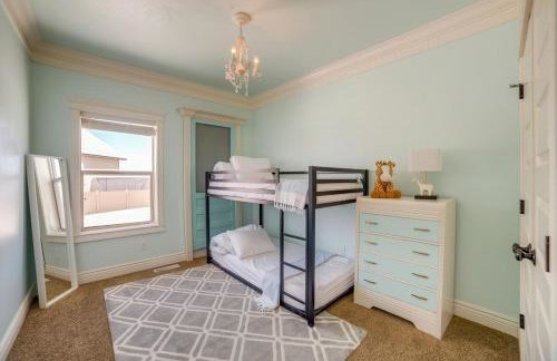 Rigby Gem with Hot Tub Theater Game Room Grill - Foto 17