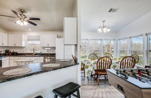 Waterfront Trinity Vacation Rental with Hot Tub! - Photo 7