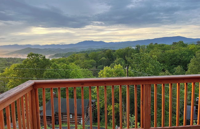 A Walk in the Clouds - Two Bedroom Cabin - Foto 19