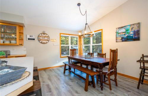 Cozy Pine Cabin Pool Access - Foto 19