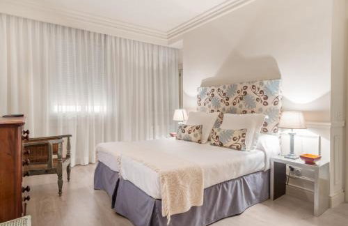 Elegant 3-Bedroom Apartment in Exclusive Barrio Salamanca Stylish & Spacious - Photo 7