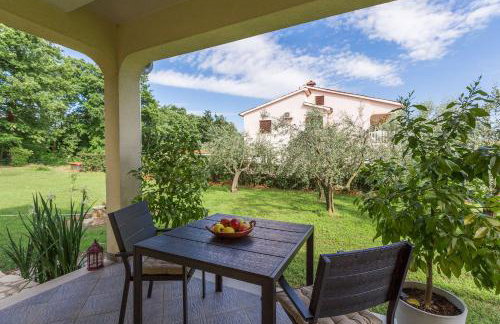 Hundefreundliches Paradies mit Pool, Spielplatz, Grillbereich, privater Terrasse - Photo 1