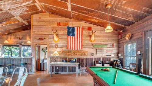 Luxury Airstream Campsite Nestled Beneath Oak Trees Outside of Austin, Texas - Foto 2