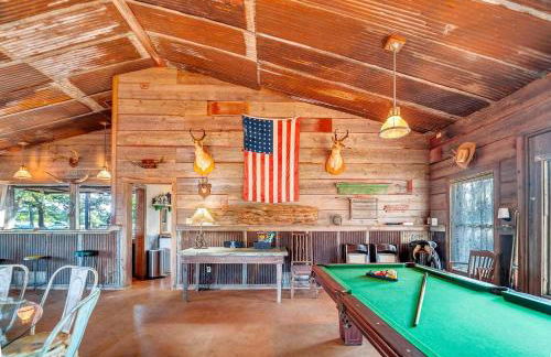 Luxury Airstream Campsite Nestled Beneath Oak Trees Outside of Austin, Texas - Foto 2