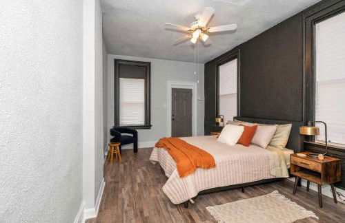 Stylish Modern Gem in the HIlls - Foto 16