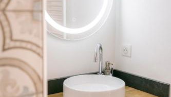 Confort et modernité au cœur de l'Aubrac - Photo 4