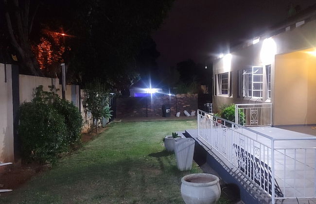 A Mother a Sons and Daughter Approach Towards Modern Living - Foto 18