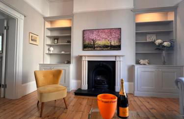 No2 Clarence grade II Regency townhouse short walk to racecourse and town centre - Photo 31