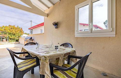 Maison Agréable avec Jardinet - Foto 21