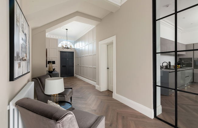 Luxury Georgian City Retreat - Hot Tub - Patio - Photo 4